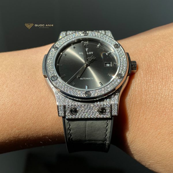 Đồng hồ Hublot size 42 độ kim cương full và niềng 2 hàng chuẩn hãng