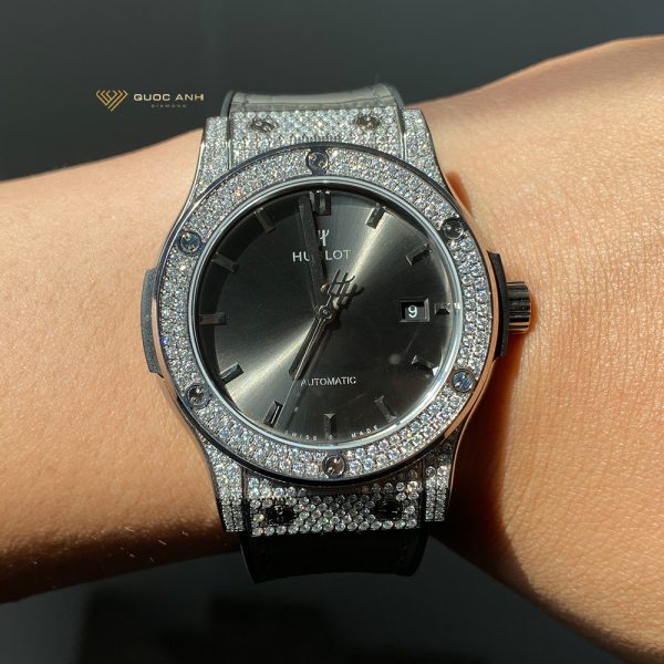 Đồng hồ Hublot size 42 độ kim cương full và niềng 2 hàng chuẩn hãng