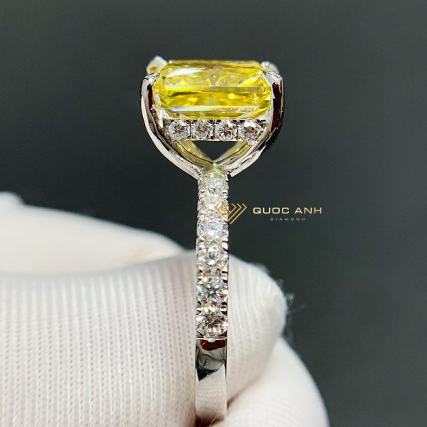 Nhẫn kim cương nữ Engagement radiant yellow fancy iced cush 7x9 4