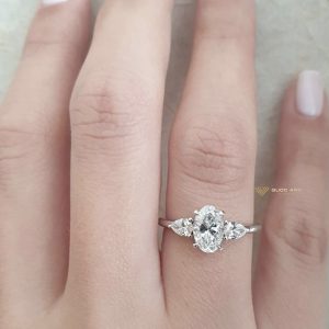 Nhẫn kim cương nữ engagement chủ oval 6x8