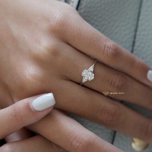 Nhẫn kim cương nữ engagement chủ oval 6x8 6 chấu