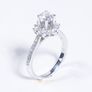 Nhẫn nữ halo thiết kế bạc S925 full xoàn moissanite DIVA-SRE068